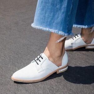 Freda Salvador Wit D'Orsay Oxford flats size 8.5